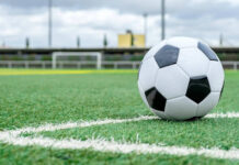 The Final Hour Before Kickoff: Information That Can Change a Football Prediction